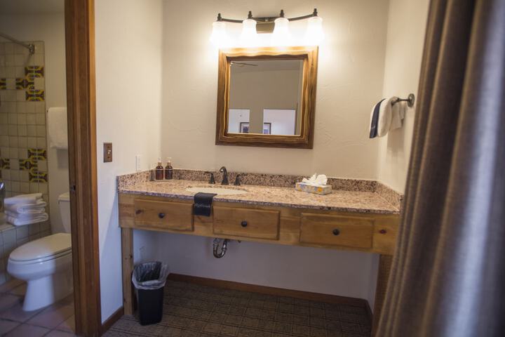 Table Mountain Inn