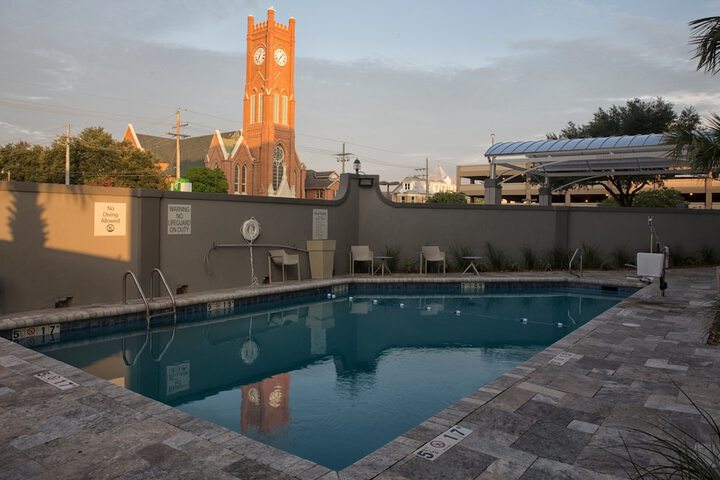 Holiday Inn Alexandria - Downtown by IHG