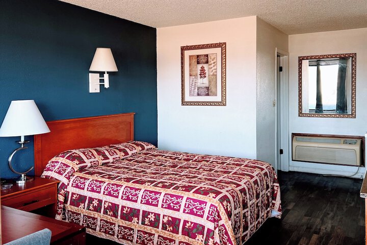 Room 40 of 43