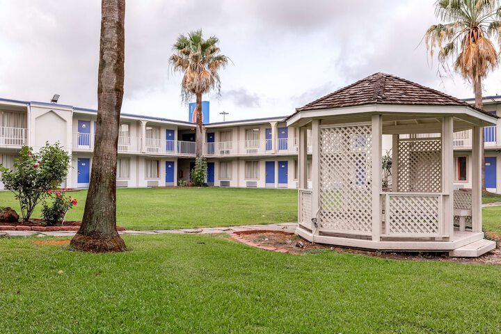 Hotel 2 of 37