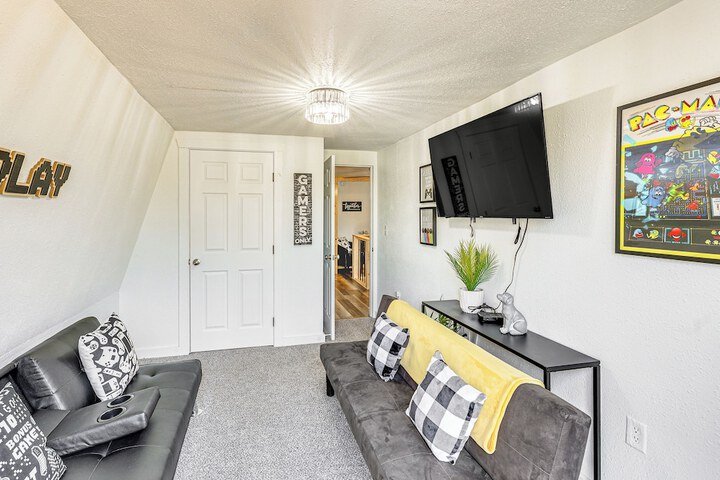 Family-friendly Broken Bow Home w / Grill!