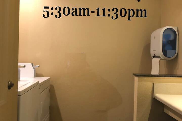 Room 34 of 79