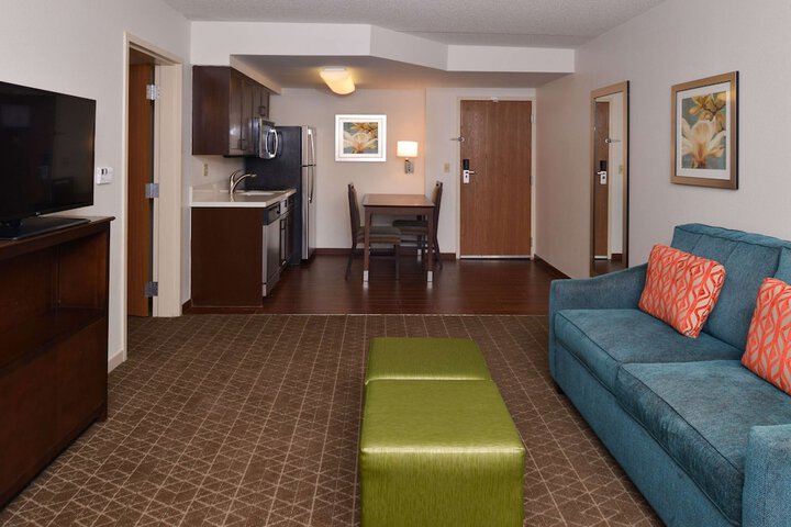 Room 25 of 59