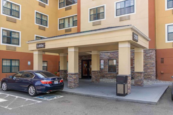 Hotel 2 of 34