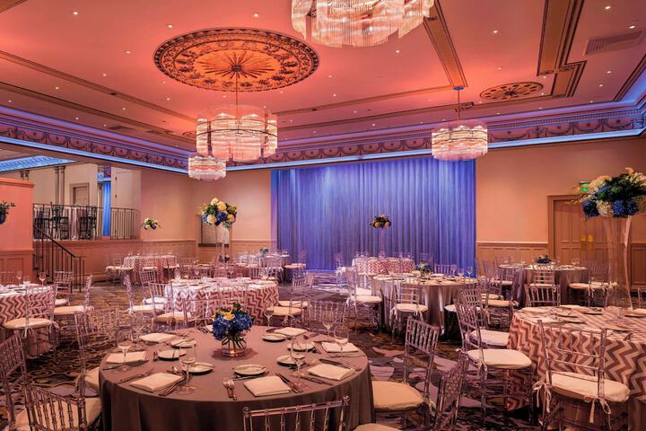 Sheraton Commander Hotel