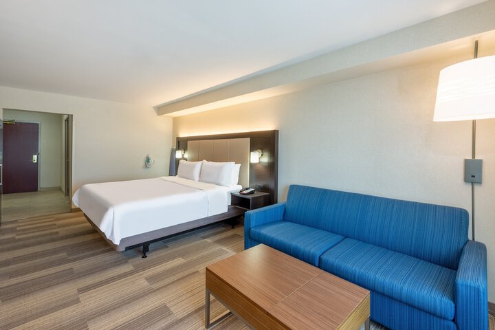 Room 36 of 84