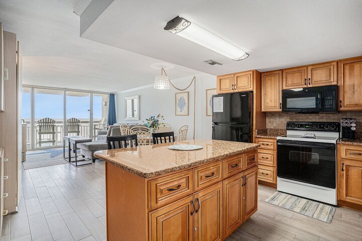 0406 Waters Edge Resort 1 Bedroom Condo by RedAwning
