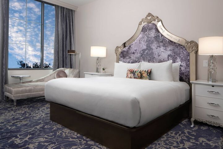 Room 28 of 172
