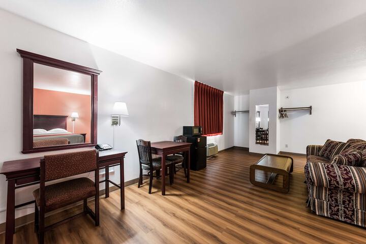 Room 22 of 32