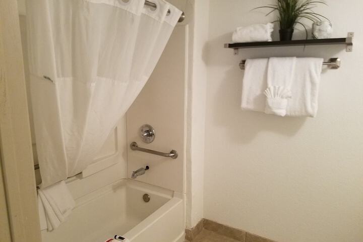 Infinity Inn & Suites