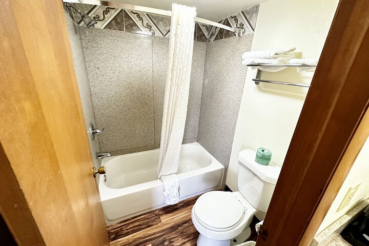 Room 16 of 23