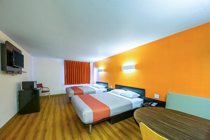 Room 18 of 31