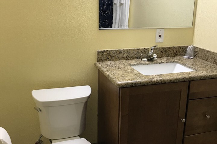 Room 13 of 24