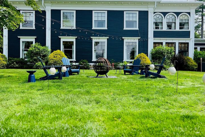Gateways Inn & Restaurant