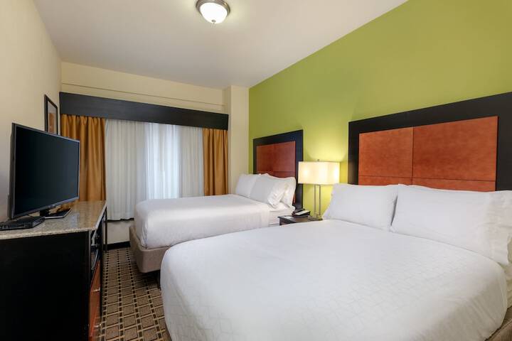Room 16 of 75