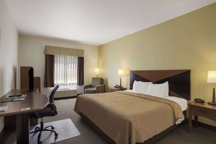 Room 9 of 31