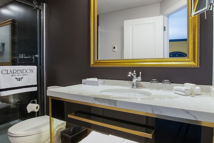Room 32 of 52