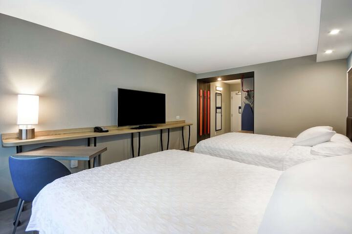 Room 22 of 35