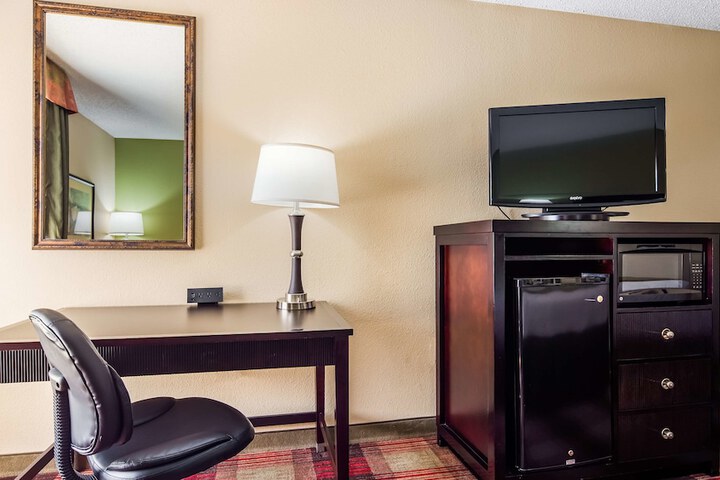 Room 15 of 25