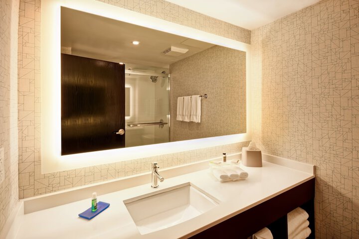 Holiday Inn Express & Suites Allentown-Dorney Park Area by IHG