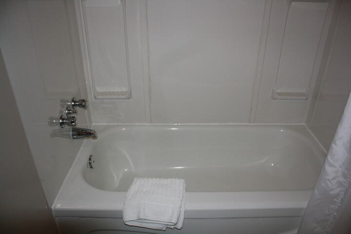 Room 9 of 28