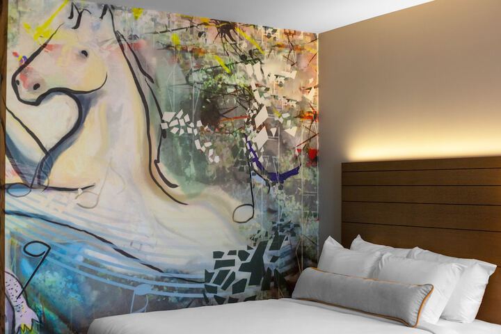 Room 30 of 53