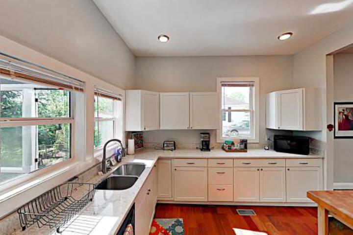 7 3rd Street Home