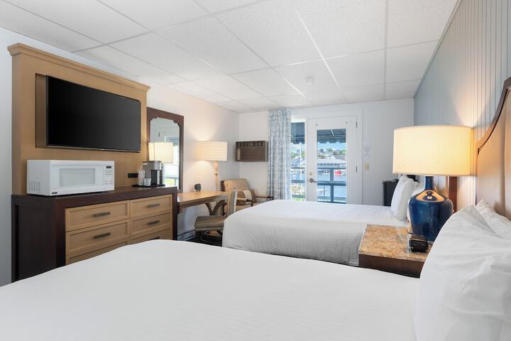Boothbay Harbor Inn