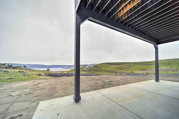 Modern Davenport Home w / Water View & Grill!