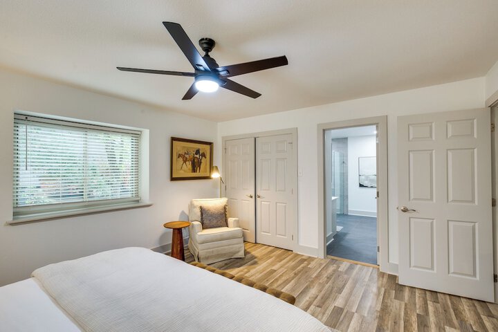 Pickleball / sport Court: Spacious Kemp Home!