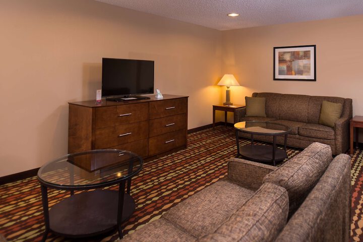 Best Western Ambassador Inn & Suites