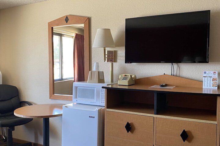 Room 17 of 30