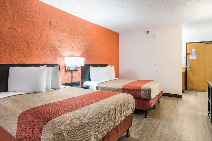 Room 20 of 27