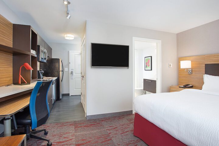 Room 15 of 34