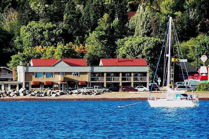 Harbor Inn Self Check-in Hotel