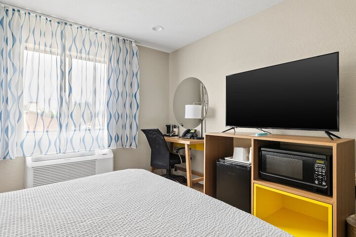Room 19 of 32