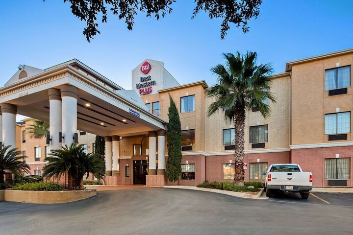 Hotel 2 of 28