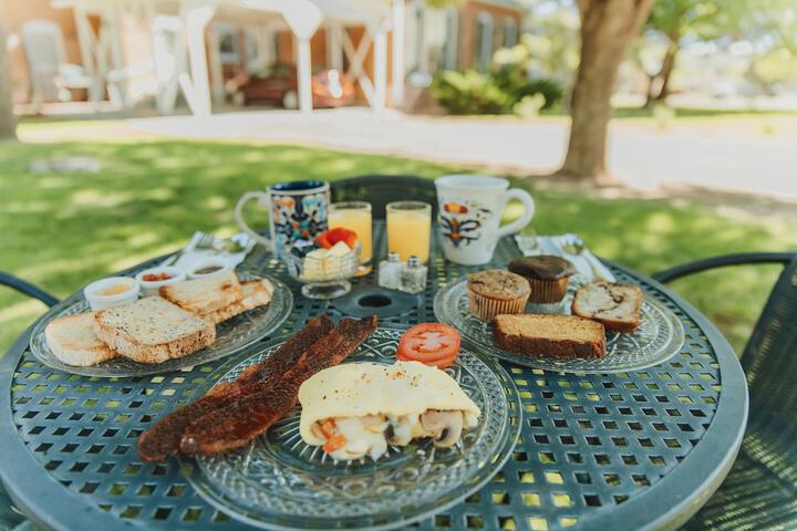 Breakfast/Coffee Service 68 of 76
