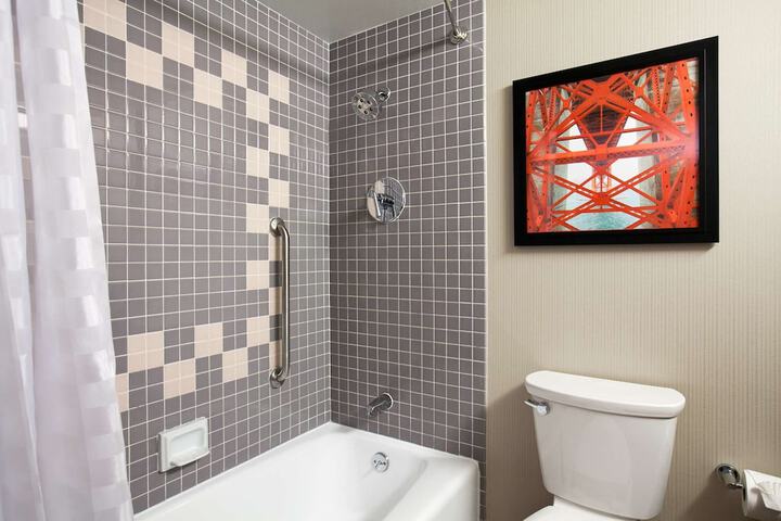 Embassy Suites by Hilton San Francisco Airport Waterfront