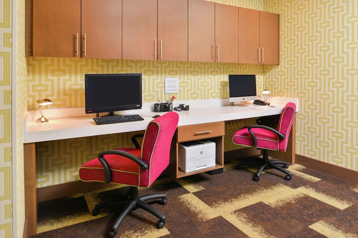 Business Center 57 of 58