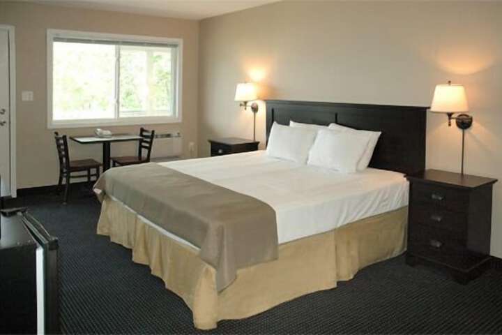 Room 8 of 20