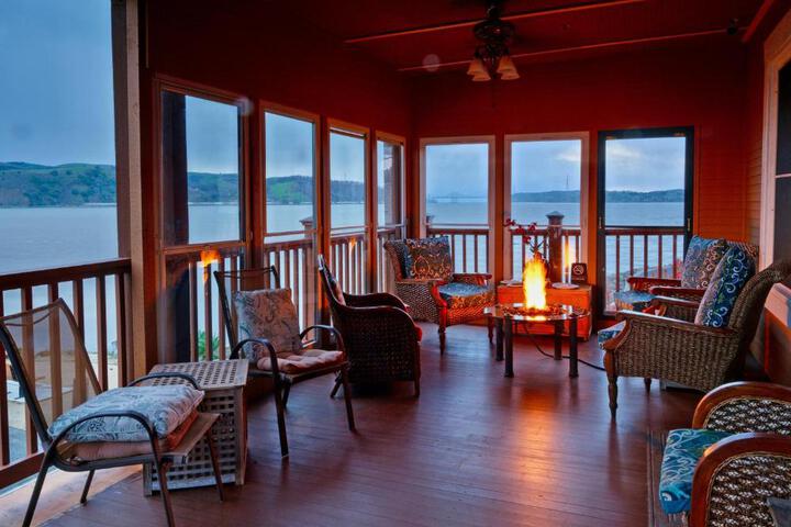 Shorelight Inn
