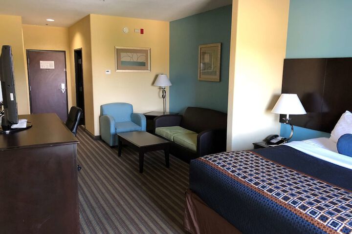 Best Western Plus Goodman Inn & Suites