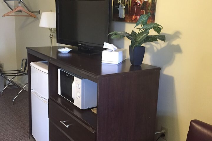 Room 15 of 24