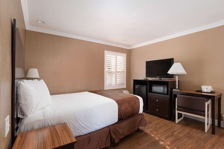 Room 42 of 57
