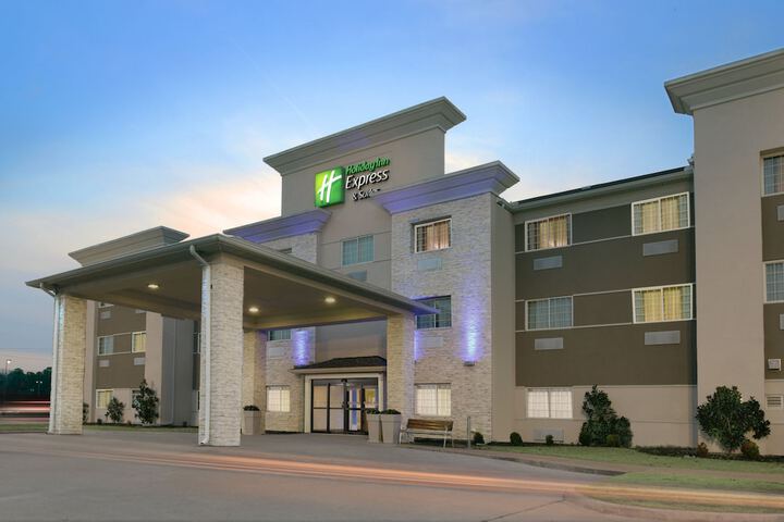 Holiday Inn Express Hotel & Suites Magnolia-Lake Columbia by IHG