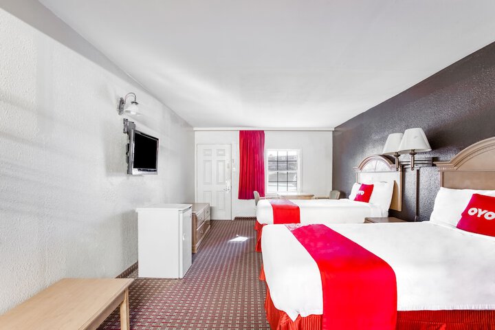 Room 16 of 28