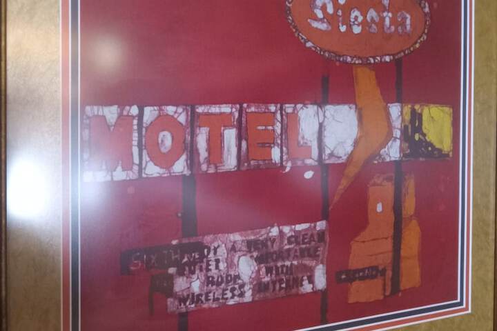 Siesta Motel