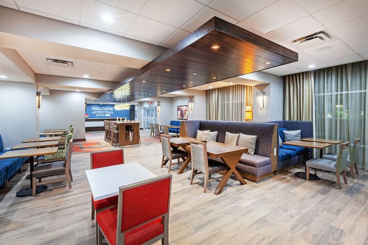 Hampton Inn Gardner Conference Center