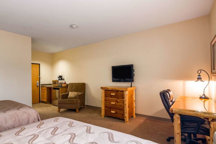 Room 13 of 28